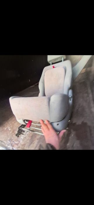 Продам сиденье на шаран форд газель