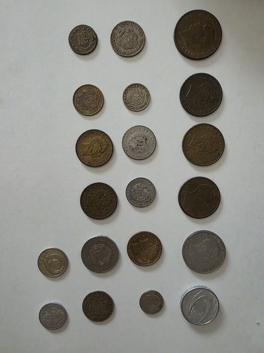 Monede vechi românești – lei și bani (100 / 200 lei, Regatul României)