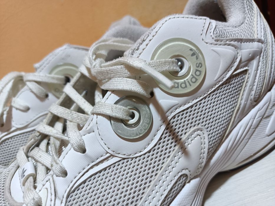 Кроссовки Adidas