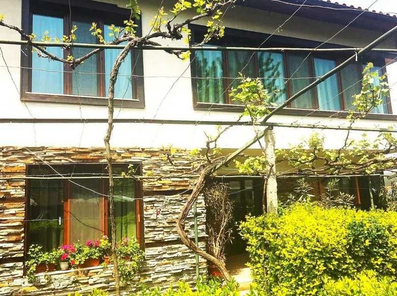 Дава се под наем Четиристаен апартамент в Стрелча - 240 кв.м за 300 € - Снимка #3