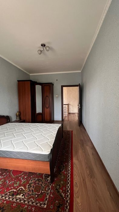 Продается  дом 3-х этажный