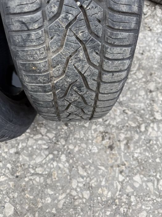 2 боря зимни гуми Barum 195/65 R15 Dot 4521 ном 517