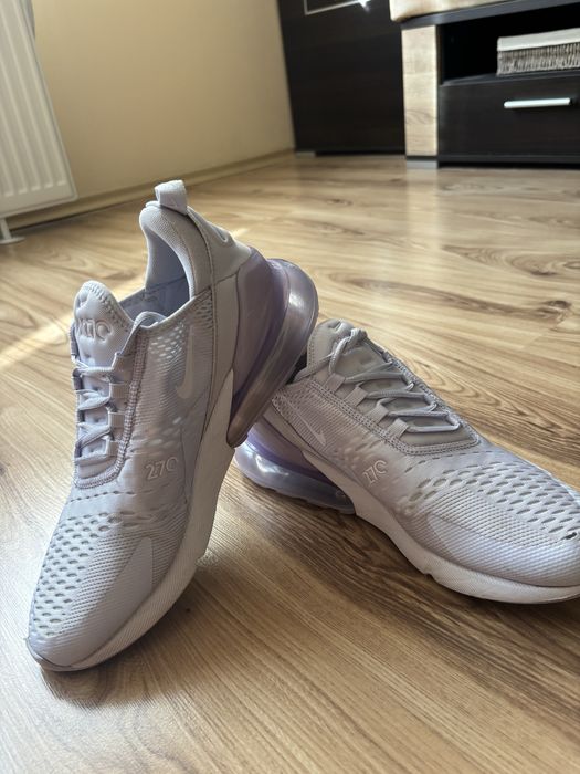 Nike Air Max 270