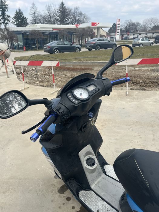 Продава се piaggio nrg extreme 2009г 50сс