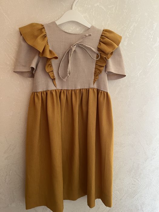 Продам платье детское лень в отл сост