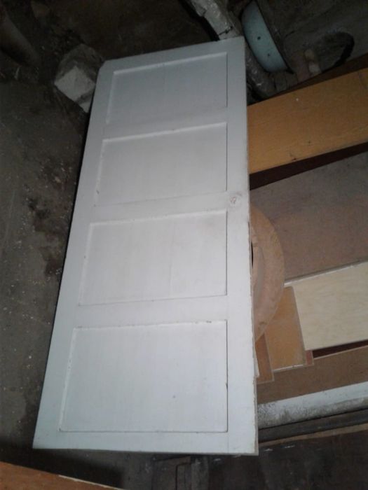 Дверь деревянная