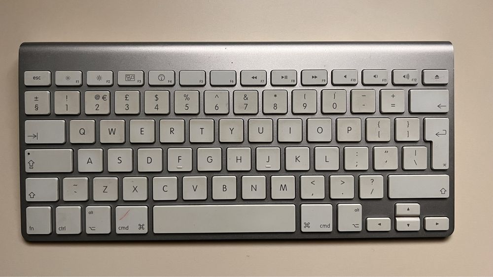 Tastatura Apple Wireless