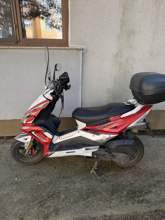 Adamoto scuter 125cc fara permis cat.b
