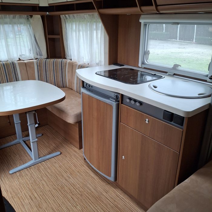 Продавам Карвана .