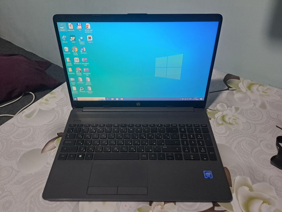 HP Intel(R) Celeron(R) Noutbook