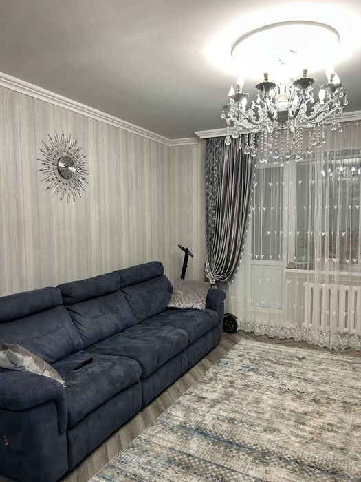 Продам четырехкомнатную квартиру