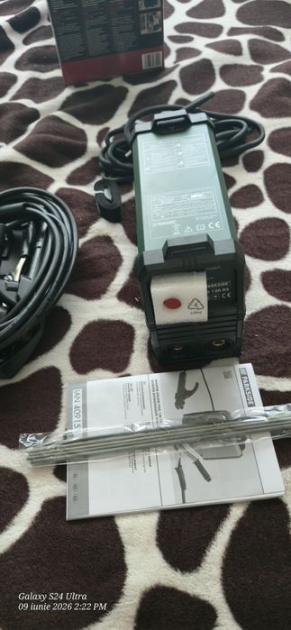 Acest aparat este un invertor de sudură Parkside PISG 120 D5 cu o putere de 120 Amperi.