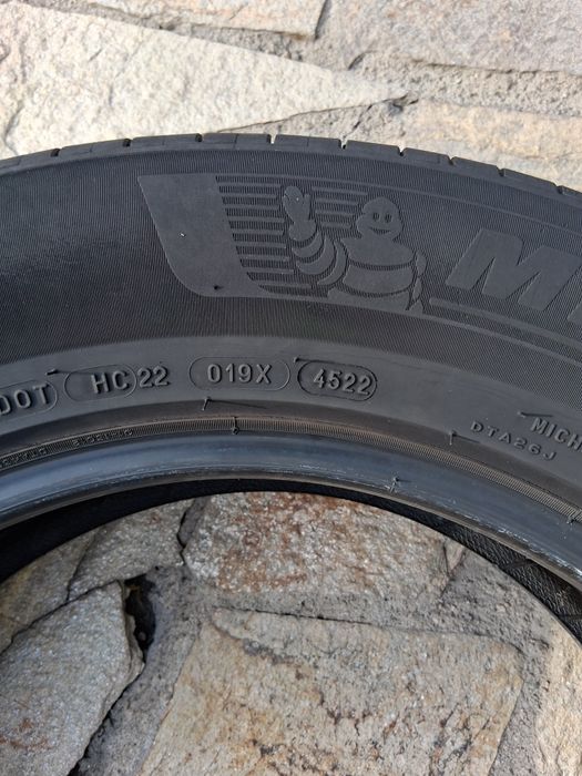 215 65 17 Michelin Primaci 4 99V