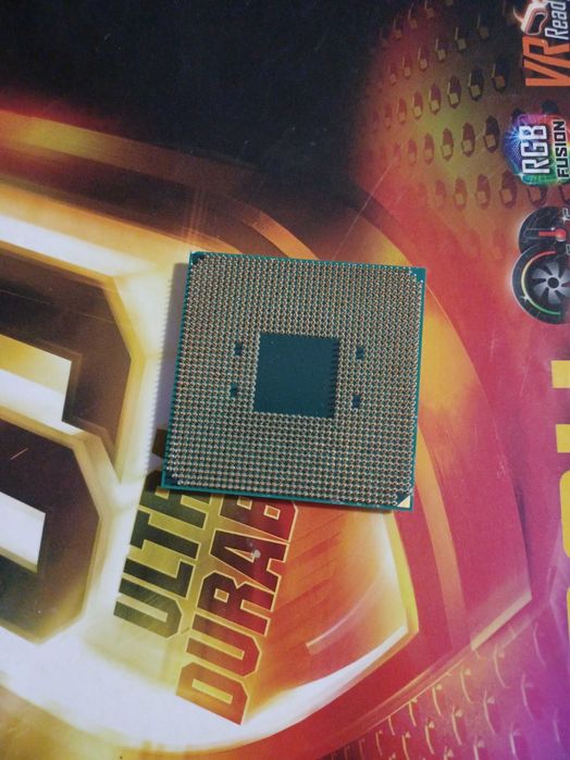 Procesor ryzen 3 3200G si R5 2600