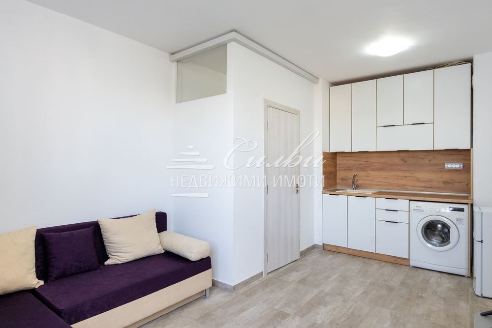 Продава се Тристаен апартамент в Шумен, Тракия - 76 кв.м за 1262 €/кв.м - Снимка #1