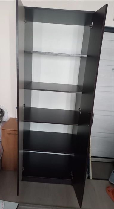 Продам шкаф с полками