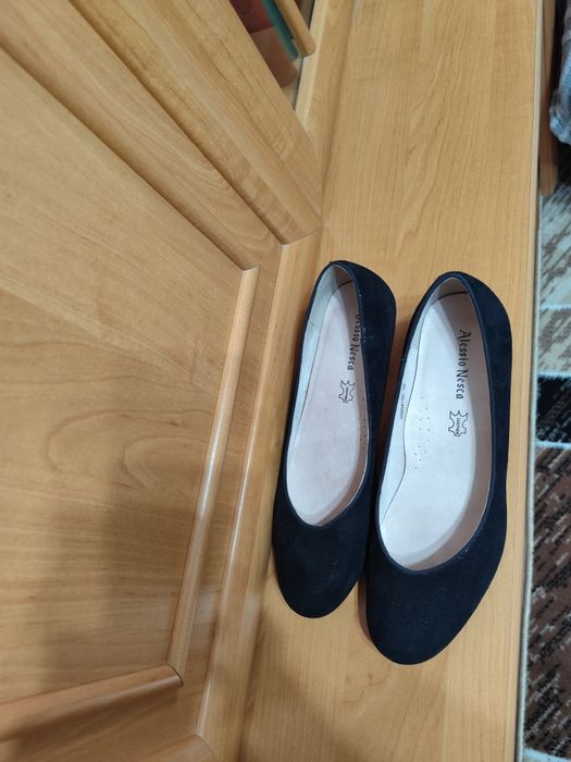 Продам женские туфли.