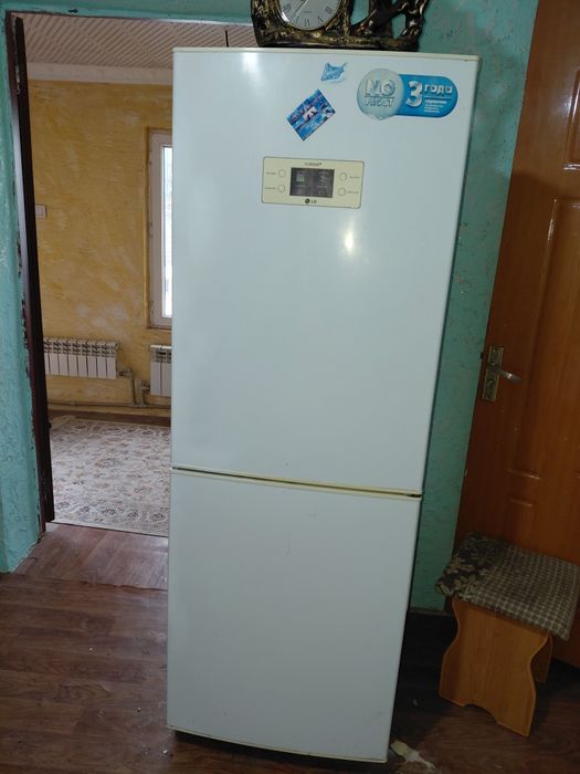 Холодилниктер сатылады 3 шт бар