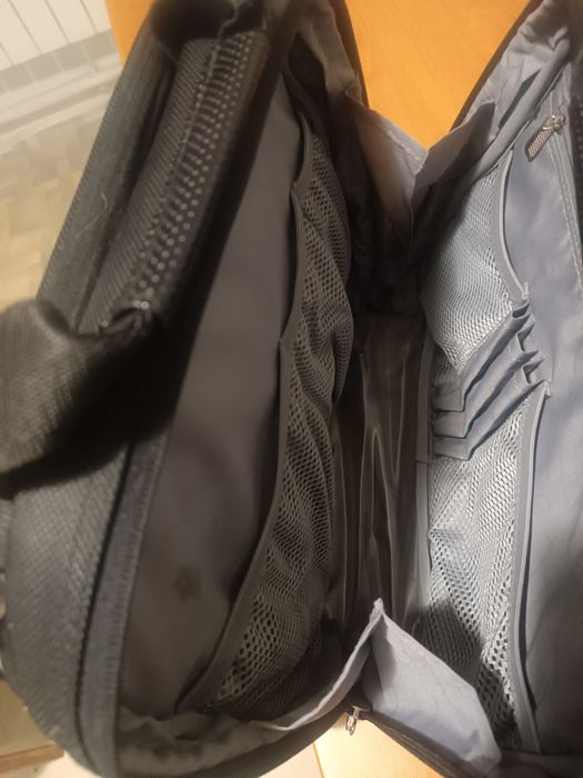 Продам портфель сумку.