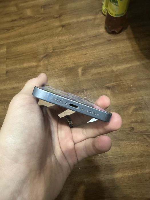 Продам Iphone 14