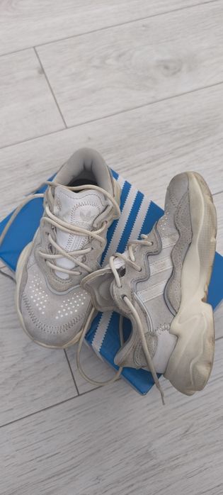Adidași Ozweego mărimea 28