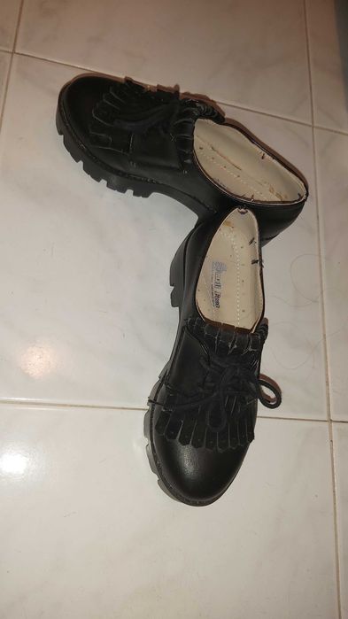 Продавам Детски обувки