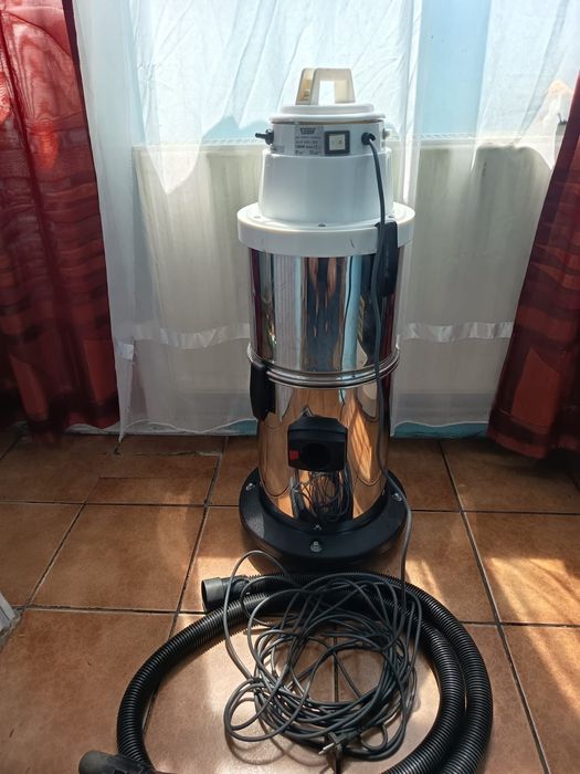 Aspirator profesional