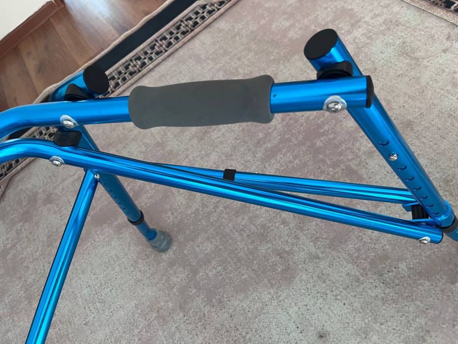 Детские опорные ходунки