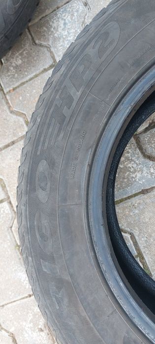 Vând cauciucuri de iarnă 215 65 R16 Duster