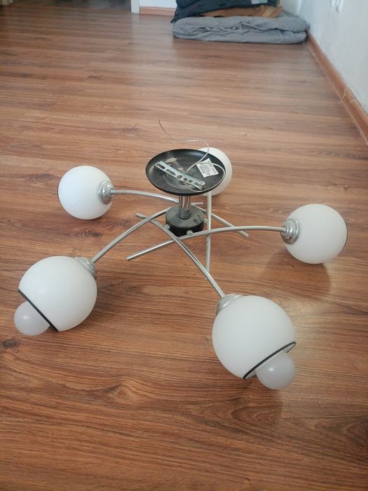 Продам Люстру бу