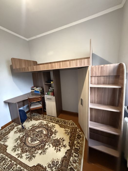 Продается детская стенка с кроватью и матрасом