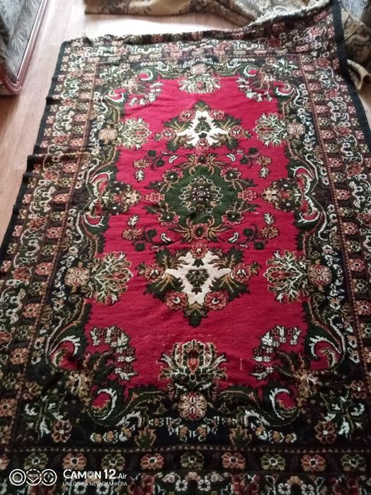 Продается ковер в хорошем состоянии. Б/у