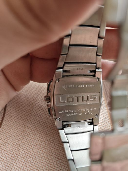 Часовник   LOTUS