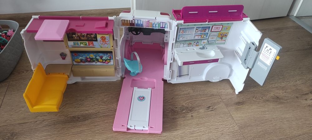 Bucatarie, ambulanta Barbie, carut bebe