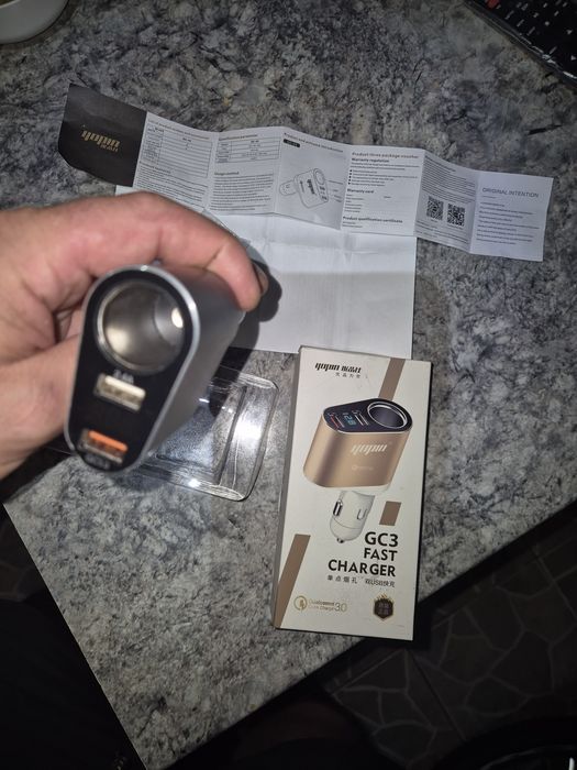 Incarcator telefon pentru masina auto Rapid, Fast Charger cu afisaj  digital