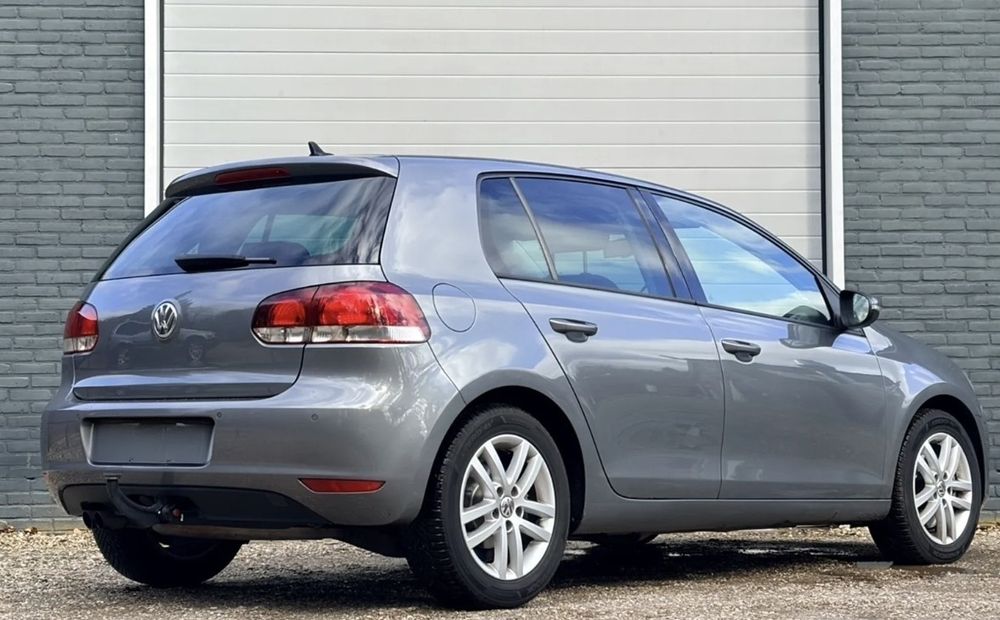 VOLKSWAGEN Golf 2010 — imagine 4