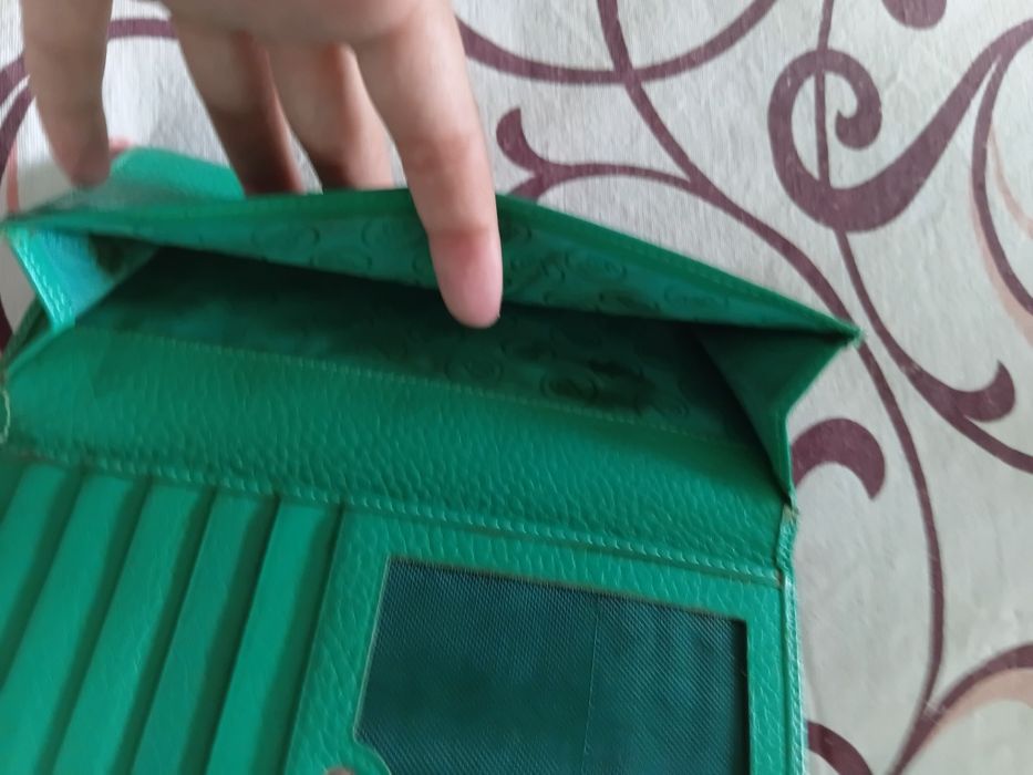 Сумка просто нормально но быушный