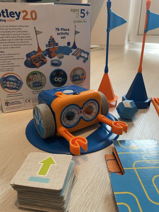 Robotel Learning Resources pt codare BOTLEY 2.0 cu 78 piese