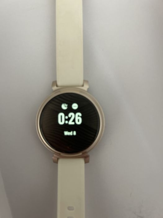 Смарт часовник Garmin LILY2