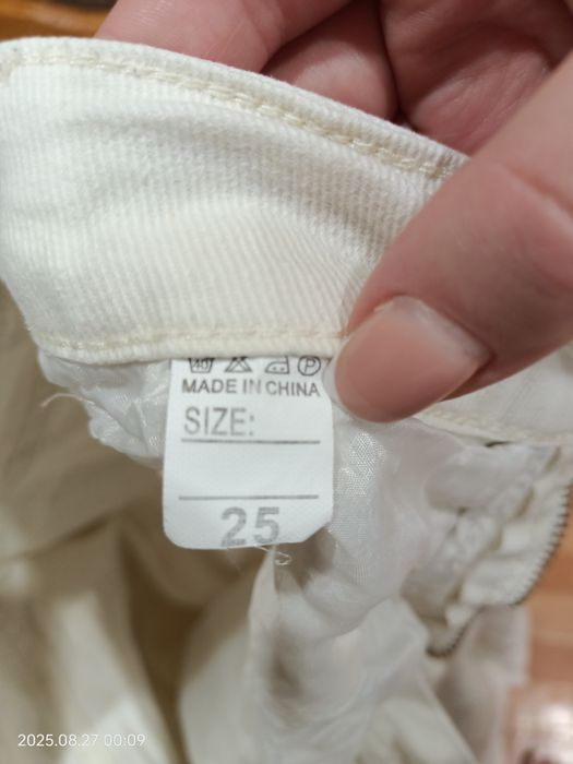 Белые джинсы s-m