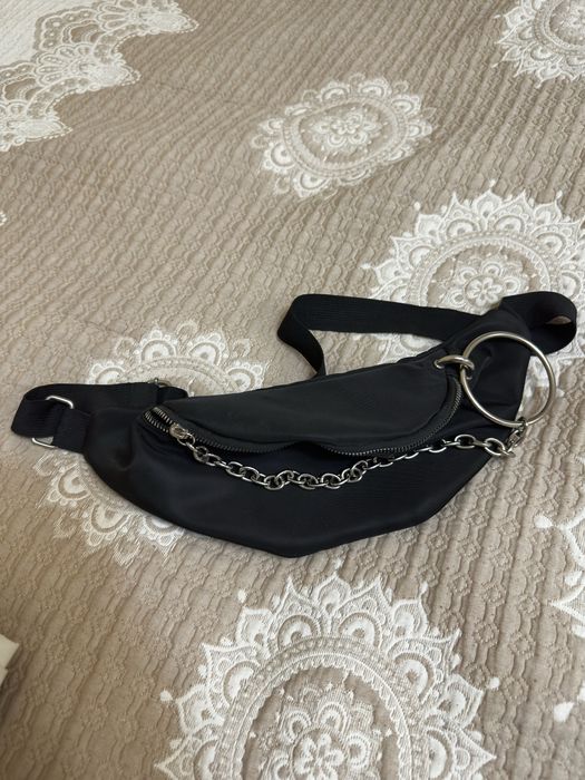 Продам поясную сумку befree