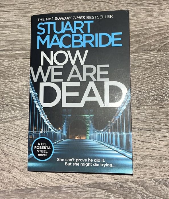 Различни книги на английски език