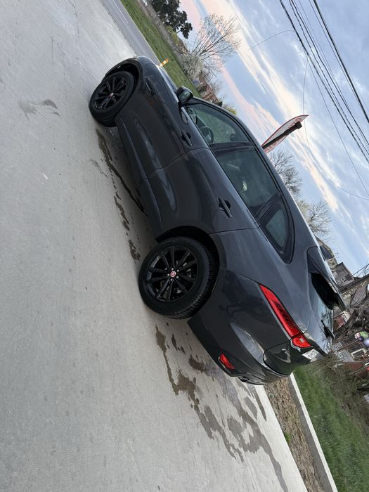 Jaguar F-Pace 2.0d Unic propietar masina fara defect impecabila