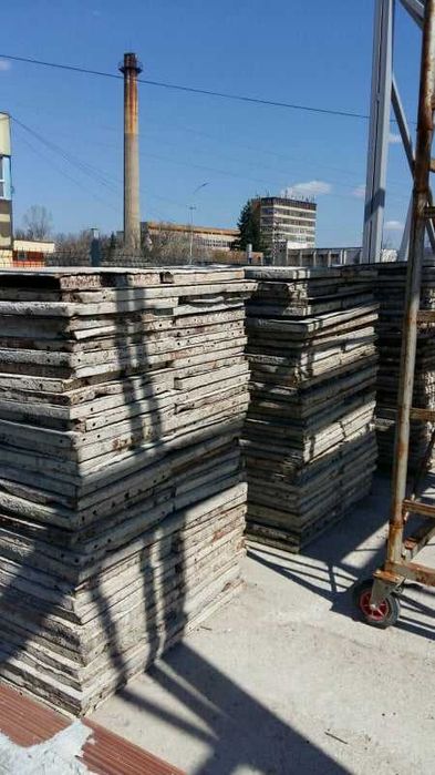 Метални кофражни платна  -2 лв.