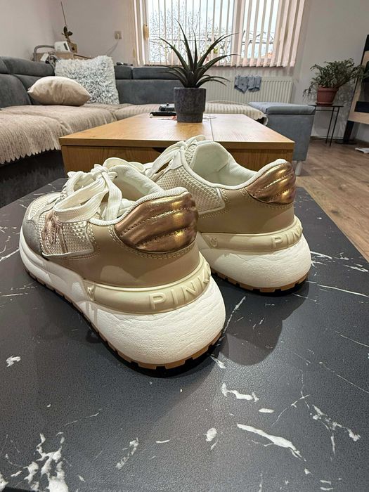 Маратонки PINKO. Обувани само два пъти обувани. Като нови.