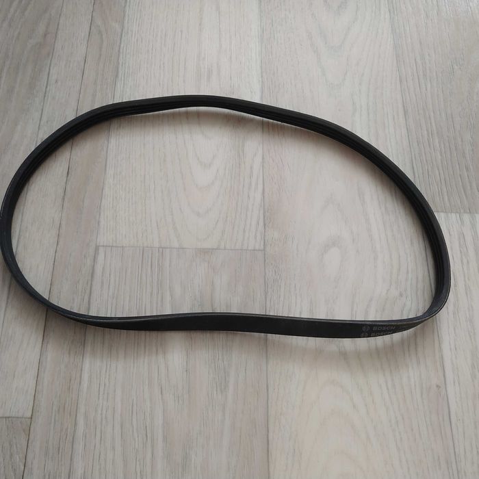 Запчасти на Toyota Carina E.