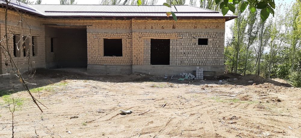 Dacha sotiladi oq tosh