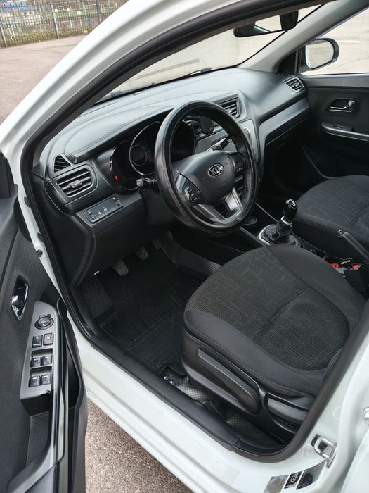 Киа Рио продам .