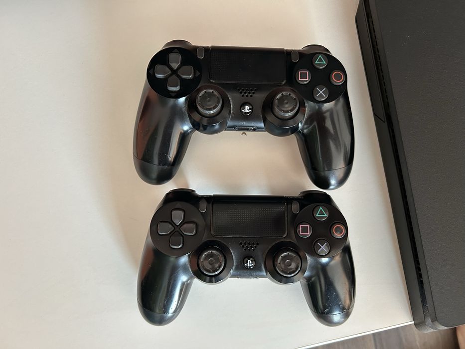 consola ps4 2 manete