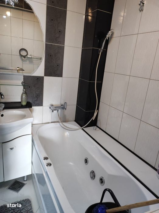 Apartamente 3 camere de închiriat Zona Tudor Vladimirescu  Vasile Lupu